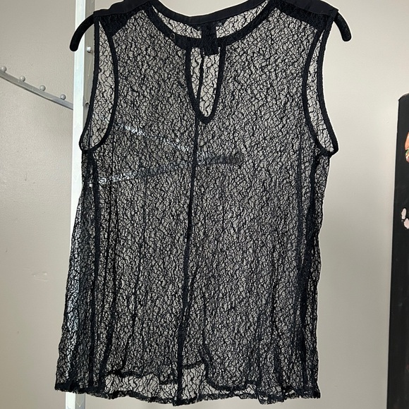 Sheer, textured black top with snap collar - Picture 5 of 5